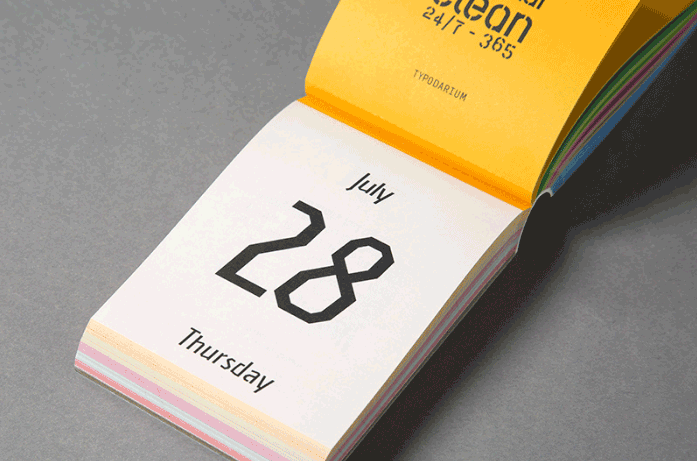 2020年新穎的臺歷日歷設(shè)計風(fēng)格備受歡迎  第3張